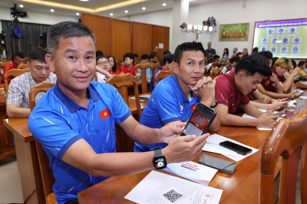 VFF làm điều đặc biệt, CĐV được tương tác nhiều hơn với các cầu thủ Việt Nam