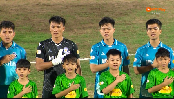 VPF mạnh tay về mặt sân xấu tại V-League VPF mạnh tay về mặt sân xấu tại V-League