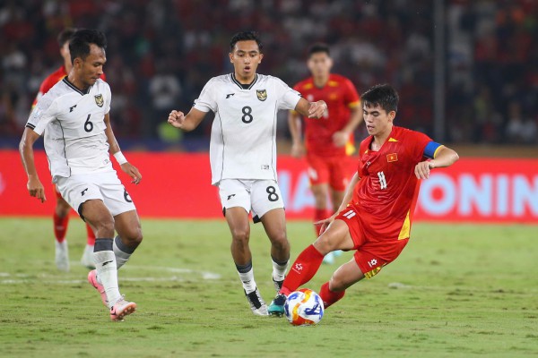 Văn Khang đắt nhất U.23 Việt Nam, sao trẻ Ả Rập Xê Út giá bao nhiêu: Bất ngờ ẩn số Kyrgyzstan