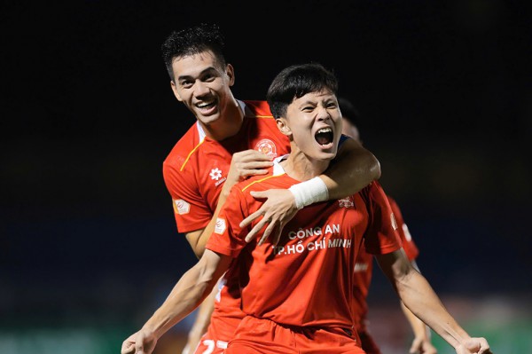 Vì sao V-League ngày càng hay? Vì sao V-League ngày càng hay?