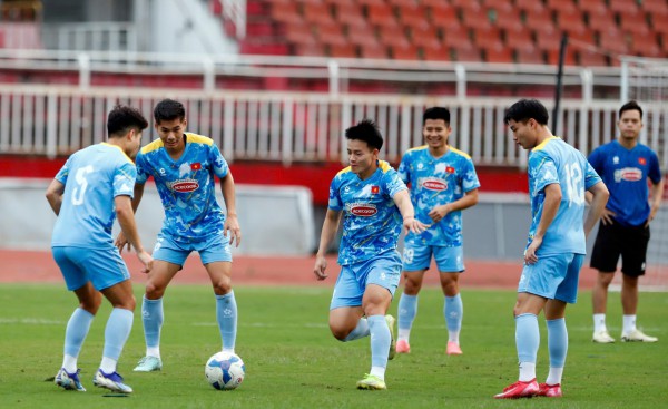 Vì sao lứa U.23 giành HCĐ châu Á vẫn chưa thể giành suất lên đội tuyển Việt Nam? Vì sao lứa U.23 giành HCĐ châu Á vẫn chưa thể giành suất lên đội tuyển Việt Nam?