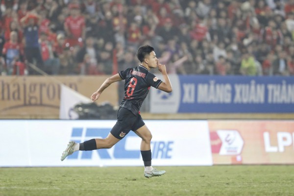 Việt kiều Trần Thành Trung và thông số bất ngờ: Cờ đã đến tay, quyết ghi điểm với HLV Kim Sang-sik