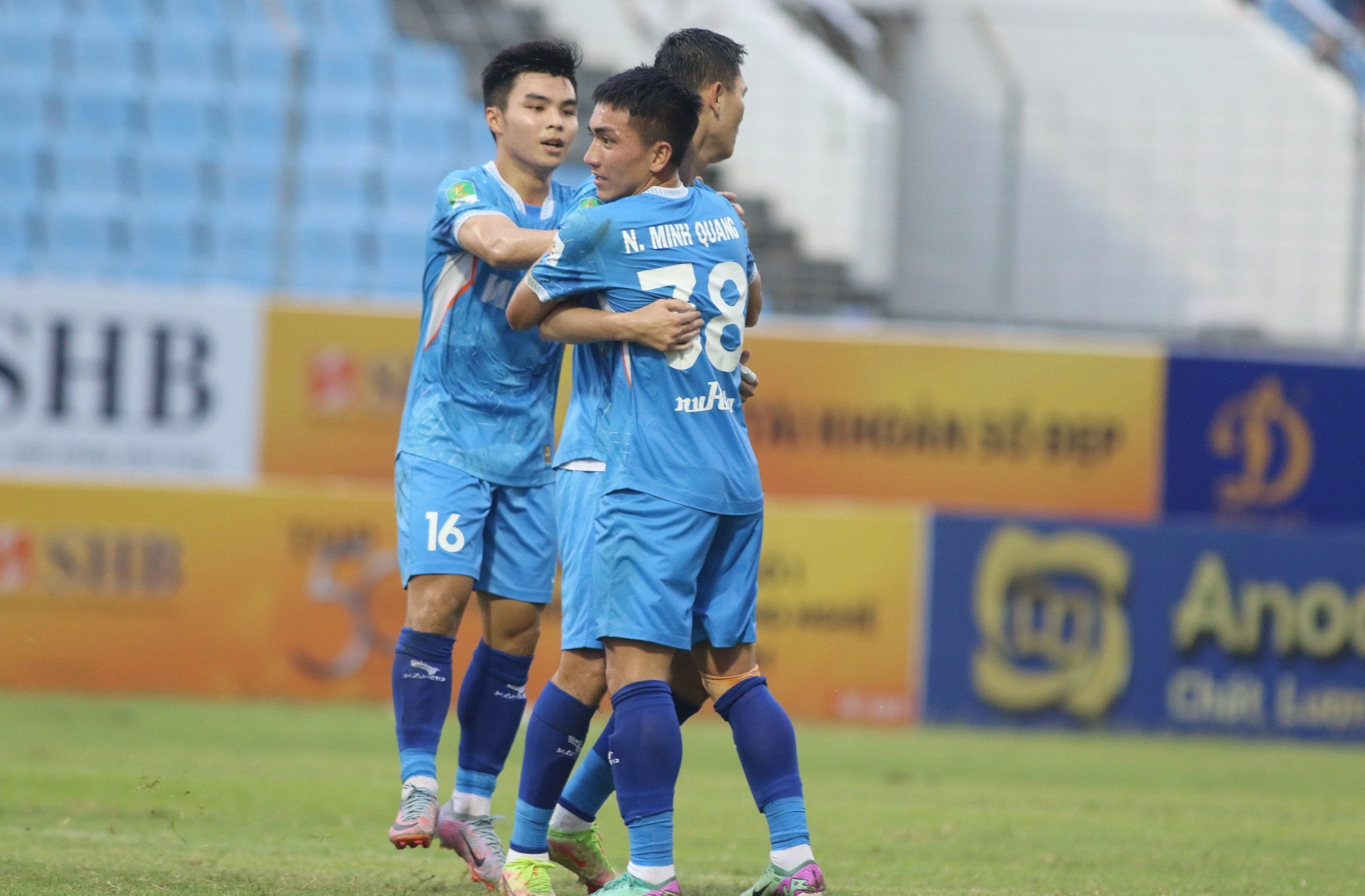 Vô địch hạng nhất trước 3 vòng đấu, CLB Đà Nẵng trở lại mái nhà xưa V-League