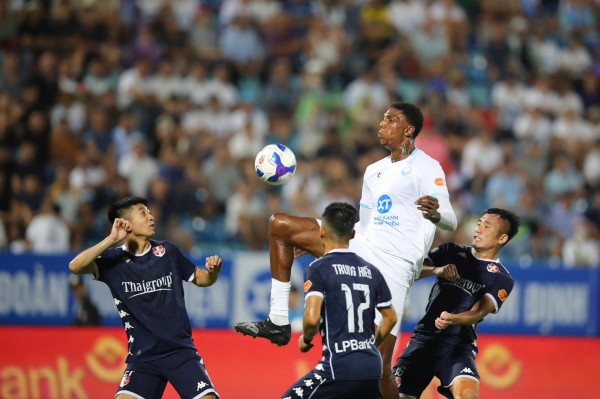 Vòng 2 V-League: Thời cơ của CLB Nam Định, HAGL khó thoát vị trí đáy bảng? Vòng 2 V-League: Thời cơ của CLB Nam Định, HAGL khó thoát vị trí đáy bảng?