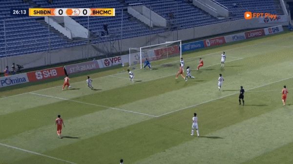 Vòng 24 V-League: Nghiệt ngã vòng xoáy trụ hạng