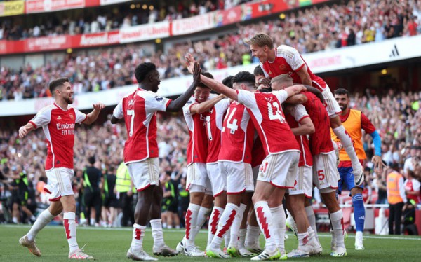 Vòng 4 Ngoại hạng Anh: Rice tỏa sáng, Arsenal thắng nghẹt thở Man Utd
