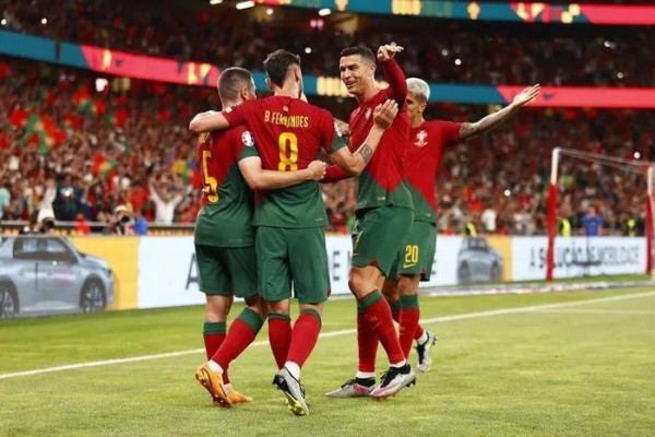 Vòng loại Euro 2024 – Bồ Đào Nha thắng trận thứ 3, Bỉ chia điểm trước Áo