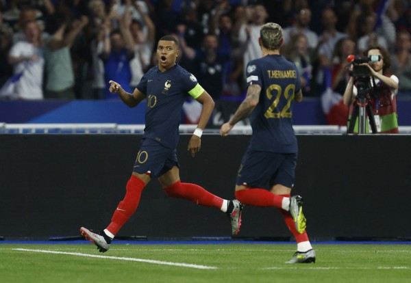 Vòng loại UEFA EURO 2024: Mbappe ghi bàn, ĐT Pháp thắng nhọc, ĐT Anh thắng tưng bừng