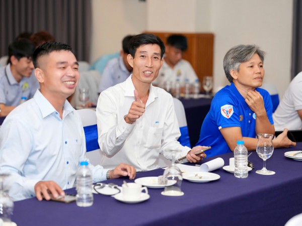 Vòng loại khu vực TP.HCM xuất hiện 3 'nhóm tử thần', các đội căng thẳng…