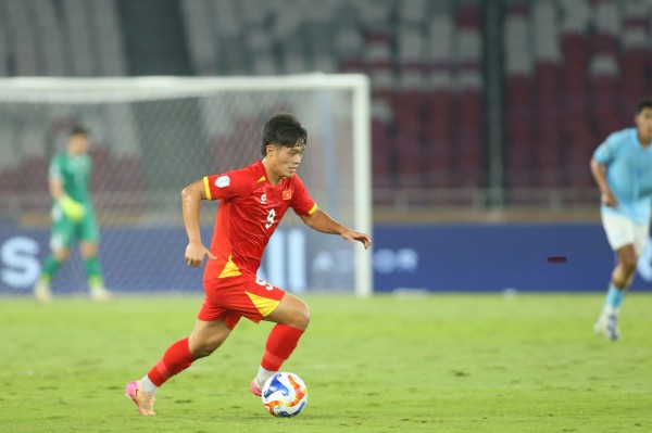 'Vua giải trẻ' Quốc Việt gặp khó trước khúc cua sự nghiệp, liệu có lỡ SEA Games?