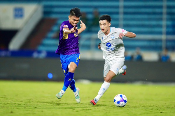 Xuân Mạnh ghi siêu phẩm, CLB Hà Nội và huyền thoại Harry Kewell hòa thót tim Nam Định Xuân Mạnh ghi siêu phẩm, CLB Hà Nội và huyền thoại Harry Kewell hòa thót tim Nam Định