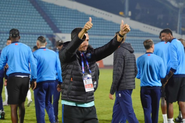 Xuân Son lần đầu đá trọn 90 phút sau 11 tháng, tân HLV Nam Định nói điều cực bất ngờ Xuân Son lần đầu đá trọn 90 phút sau 11 tháng, tân HLV Nam Định nói điều cực bất ngờ