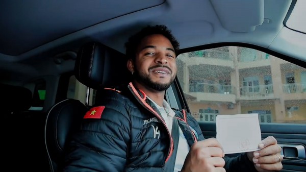 Xuân Son lần đầu đi bầu cử ở Việt Nam: ‘Tôi vô cùng tự hào’ Xuân Son lần đầu đi bầu cử ở Việt Nam: ‘Tôi vô cùng tự hào’