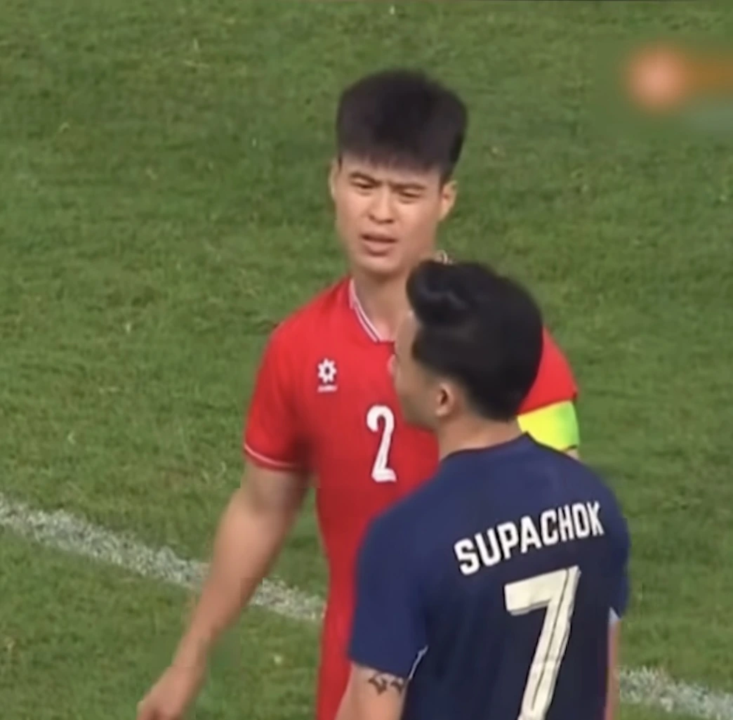 Xuân Son tăng tốc, bỏ xa Supachok ở cuộc bầu chọn tiền đạo hay nhất AFF Cup