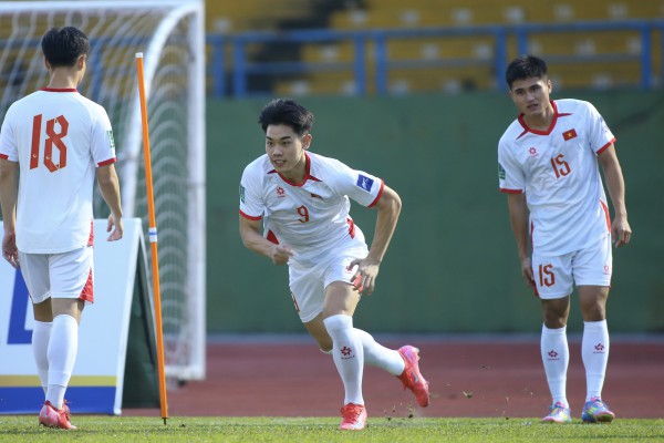 Xuất hiện nhiều tình tiết lạ trước thềm trận đội tuyển Việt Nam đấu Nepal Xuất hiện nhiều tình tiết lạ trước thềm trận đội tuyển Việt Nam đấu Nepal