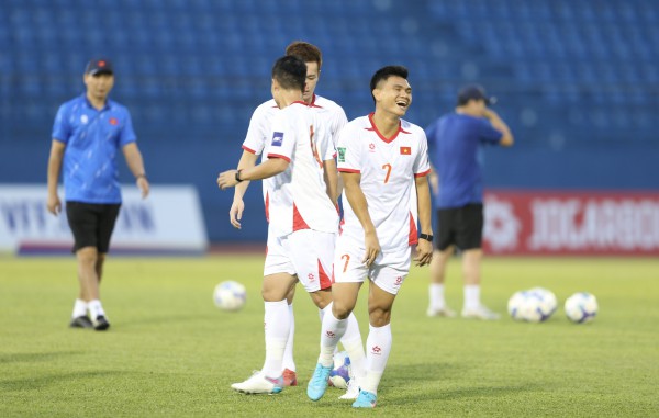 Xuất hiện nhiều tình tiết lạ trước thềm trận đội tuyển Việt Nam đấu Nepal Xuất hiện nhiều tình tiết lạ trước thềm trận đội tuyển Việt Nam đấu Nepal