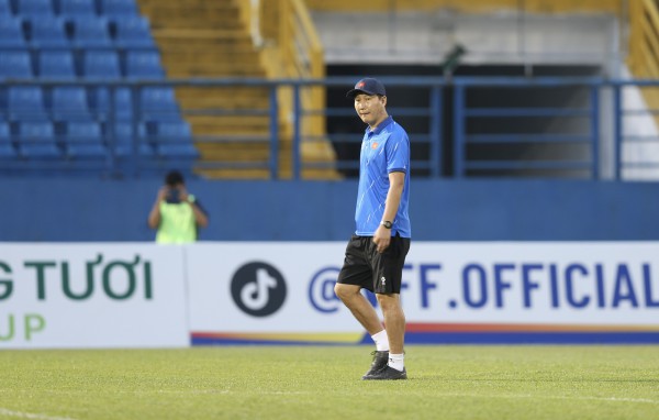 Xuất hiện nhiều tình tiết lạ trước thềm trận đội tuyển Việt Nam đấu Nepal Xuất hiện nhiều tình tiết lạ trước thềm trận đội tuyển Việt Nam đấu Nepal