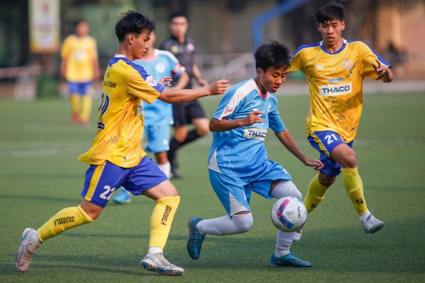 ĐH Kinh tế quốc dân: Đá phạt góc bằng cảm hứng U.23 Việt Nam và Arsenal ĐH Kinh tế quốc dân: Đá phạt góc bằng cảm hứng U.23 Việt Nam và Arsenal