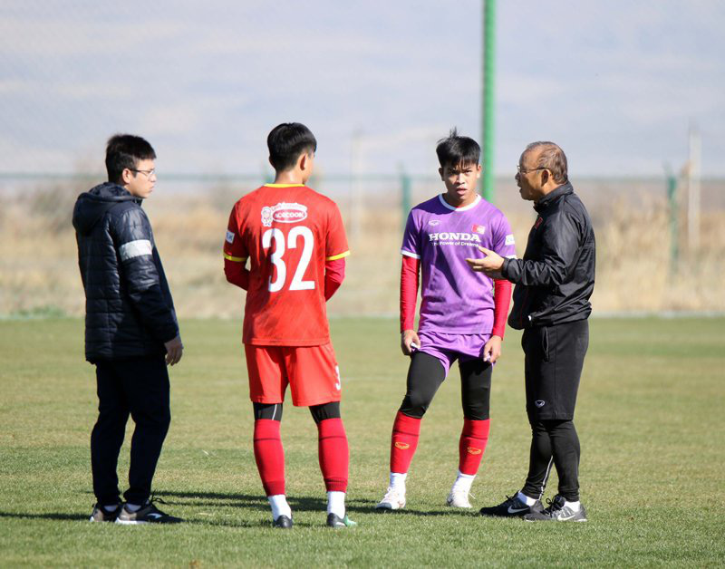 ĐT U23 Việt Nam chia quân đấu tập, HLV Park Hang-seo hài lòng về sự nỗ lực của các học trò