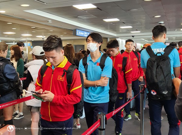 ĐT Việt Nam đã có mặt tại Suwon, chuẩn bị cho trận giao hữu với đội tuyển Hàn Quốc