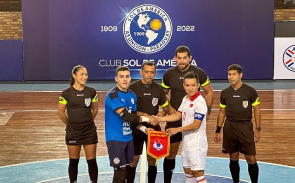 ĐT futsal Việt Nam thua sát nút chủ nhà Paraguay trong trận giao hữu đầu tiên