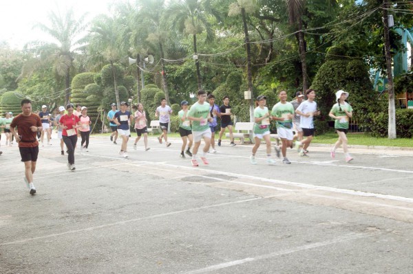 Đà Nẵng: Rộn ràng các giải chạy bộ thu hút hàng nghìn người dân, du khách