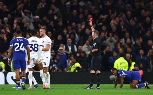 Đá muộn vòng 11 Ngoại hạng Anh: Tottenham đại bại trước Chelsea