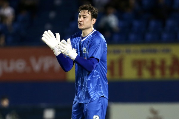 Đặng Văn Lâm trở lại đội tuyển Việt Nam, kiên trì thuyết phục HLV Kim Sang-sik Đặng Văn Lâm trở lại đội tuyển Việt Nam, kiên trì thuyết phục HLV Kim Sang-sik