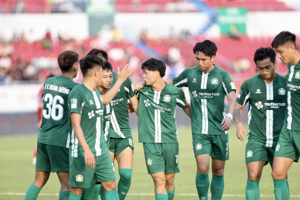 Điểm nhấn hứa hẹn khiến HLV Việt Thắng giúp Công Phượng bùng nổ tại CLB Bình Phước Điểm nhấn hứa hẹn khiến HLV Việt Thắng giúp Công Phượng bùng nổ tại CLB Bình Phước