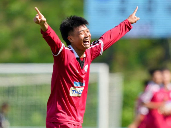 Điệu nhảy Ronaldinho và món quà ý nghĩa tặng thầy Điệu nhảy Ronaldinho và món quà ý nghĩa tặng thầy