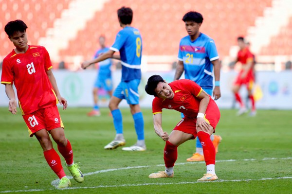 Đình Bắc lợi thế lớn hơn Yotsakon trong trận chung kết U.23 Việt Nam đại chiến Thái Lan Đình Bắc lợi thế lớn hơn Yotsakon trong trận chung kết U.23 Việt Nam đại chiến Thái Lan