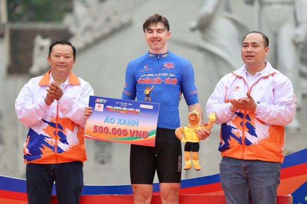 Đoạt áo vàng, ngoại binh đội Vĩnh Long ví Cúp truyền hình TP.HCM với Tour de France Đoạt áo vàng, ngoại binh đội Vĩnh Long ví Cúp truyền hình TP.HCM với Tour de France