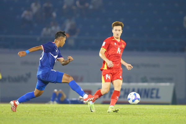 'Độc lạ' trận tái đấu: Đội tuyển Việt Nam đá sân Thống Nhất, nhưng Nepal là... chủ nhà 'Độc lạ' trận tái đấu: Đội tuyển Việt Nam đá sân Thống Nhất, nhưng Nepal là... chủ nhà