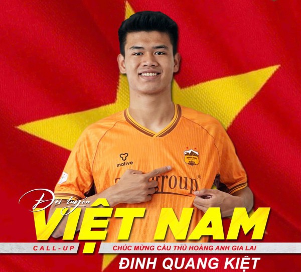 'Độc lạ' trung vệ HAGL: Cầu thủ cao nhất lịch sử đội tuyển Việt Nam 'Độc lạ' trung vệ HAGL: Cầu thủ cao nhất lịch sử đội tuyển Việt Nam