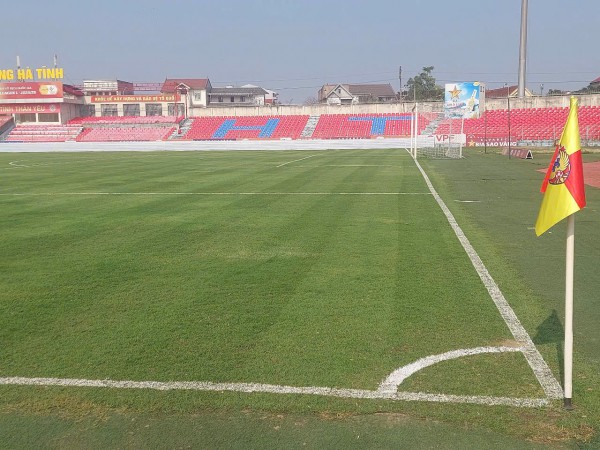 Đội Hà Tĩnh không còn cảnh ‘lang bạt’ phương xa, về sân nhà cỏ đẹp đang chờ! Đội Hà Tĩnh không còn cảnh ‘lang bạt’ phương xa, về sân nhà cỏ đẹp đang chờ!