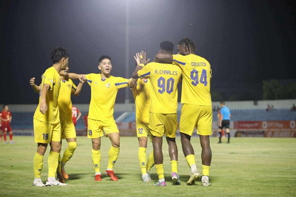 Đội Quảng Nam bất ngờ bỏ V-League, VFF vào cuộc gấp: Mùa giải mới chưa đá đã lao đao Đội Quảng Nam bất ngờ bỏ V-League, VFF vào cuộc gấp: Mùa giải mới chưa đá đã lao đao