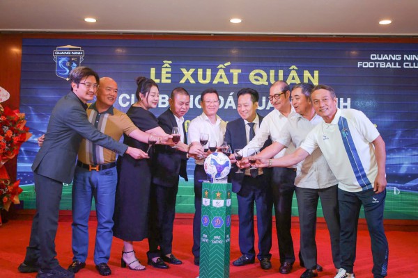 Đội Quảng Ninh quyết tâm giành vé V-League, cuộc đua tranh suất thăng hạng nóng bỏng Đội Quảng Ninh quyết tâm giành vé V-League, cuộc đua tranh suất thăng hạng nóng bỏng