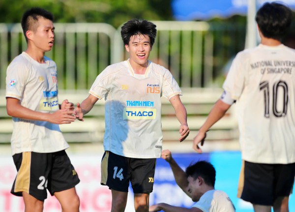 Đội Trường ĐH Quốc gia Singapore: 'Chúng tôi sẽ trở lại mạnh mẽ ở TNSV quốc tế mùa sau' Đội Trường ĐH Quốc gia Singapore: 'Chúng tôi sẽ trở lại mạnh mẽ ở TNSV quốc tế mùa sau'