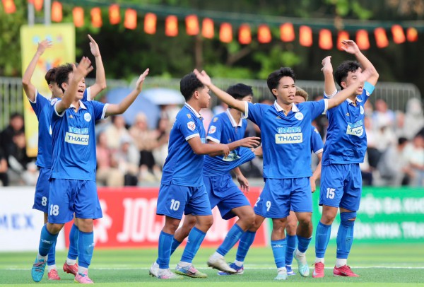 Đội bóng Trường ĐH Nha Trang: Lan tỏa tinh thần đoàn kết, cao thượng Đội bóng Trường ĐH Nha Trang: Lan tỏa tinh thần đoàn kết, cao thượng