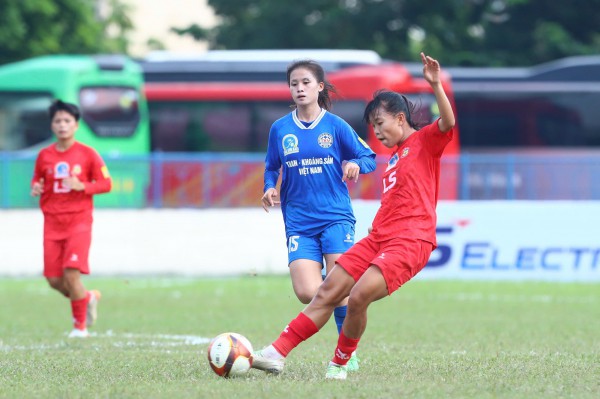 Đội của Huỳnh Như bị đứt mạch thắng, mất ngôi đầu về tay CLB Hà Nội Đội của Huỳnh Như bị đứt mạch thắng, mất ngôi đầu về tay CLB Hà Nội