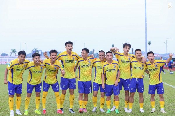 Đội của cố vấn Park Hang-seo thắng CLB của trợ lý thầy Kim: Nỗ lực bám đuổi nhóm đầu Đội của cố vấn Park Hang-seo thắng CLB của trợ lý thầy Kim: Nỗ lực bám đuổi nhóm đầu