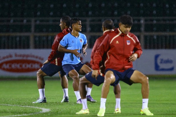 Đội tuyển Nepal giữa muôn trùng khó khăn: Vì sao phải dùng sân Thống Nhất làm sân nhà?