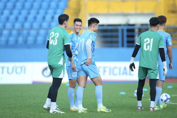 Đội tuyển Việt Nam: 3 tân binh tập riêng, Bùi Tiến Dũng vắng mặt ít ngày vì… Đội tuyển Việt Nam: 3 tân binh tập riêng, Bùi Tiến Dũng vắng mặt ít ngày vì…