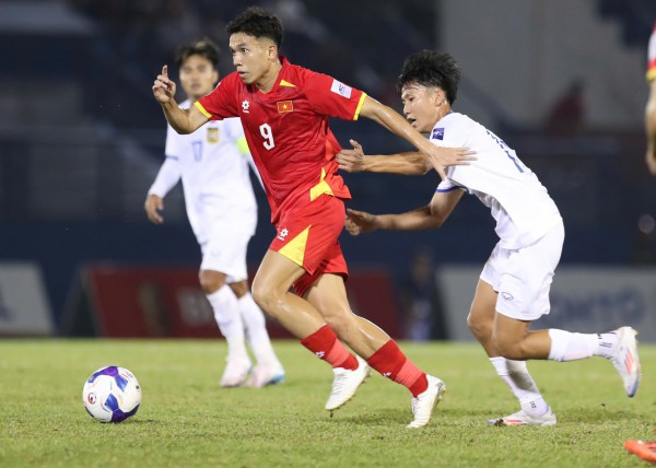 Đội tuyển Việt Nam: 'Xuân Son mới' ở đâu, thầy Kim đang đỏ mắt kiếm tìm Đội tuyển Việt Nam: 'Xuân Son mới' ở đâu, thầy Kim đang đỏ mắt kiếm tìm