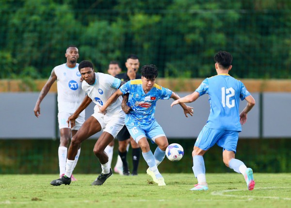 Đội tuyển Việt Nam cải tổ: Dùng lại cả ‘phương án thử nghiệm' của HLV Troussier