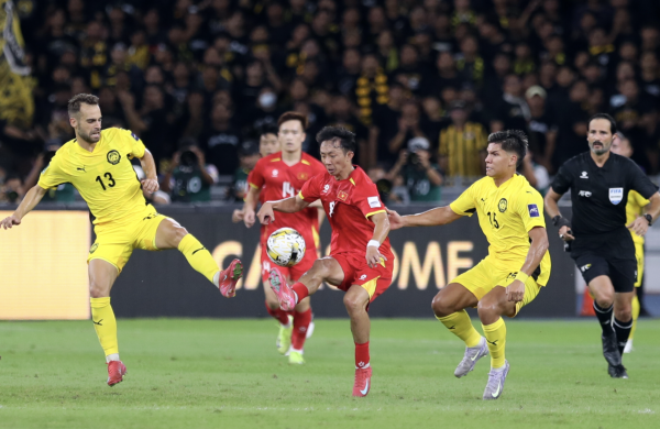 Đội tuyển Việt Nam có cơ hội thăng hạng FIFA nhanh nhất thế giới, bỏ xa Malaysia, Indonesia: Tại sao? Đội tuyển Việt Nam có cơ hội thăng hạng FIFA nhanh nhất thế giới, bỏ xa Malaysia, Indonesia: Tại sao?