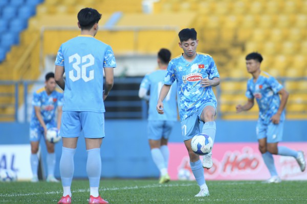 Đội tuyển Việt Nam có thể đấu Nepal bằng đội hình trẻ nhất lịch sử Đội tuyển Việt Nam có thể đấu Nepal bằng đội hình trẻ nhất lịch sử