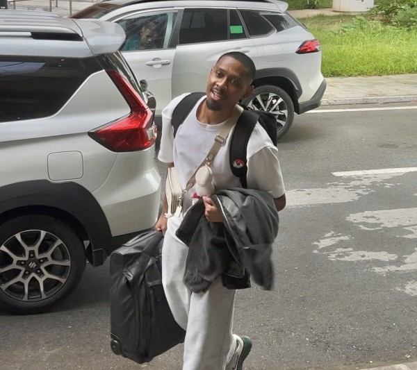 Đội tuyển Việt Nam hội quân, Cao Pendant Quang Vinh và Châu Ngọc Quang rất phong cách! Đội tuyển Việt Nam hội quân, Cao Pendant Quang Vinh và Châu Ngọc Quang rất phong cách!