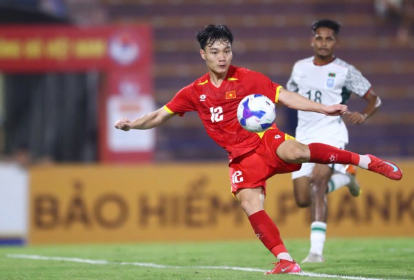 Đội tuyển Việt Nam mạnh mẽ hơn nhờ sức trẻ, quyết thắng Nepal cả 2 trận Đội tuyển Việt Nam mạnh mẽ hơn nhờ sức trẻ, quyết thắng Nepal cả 2 trận