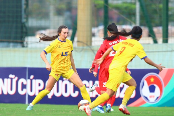 Đội tuyển nữ Việt Nam cần bổ sung ngay cầu thủ Việt kiều